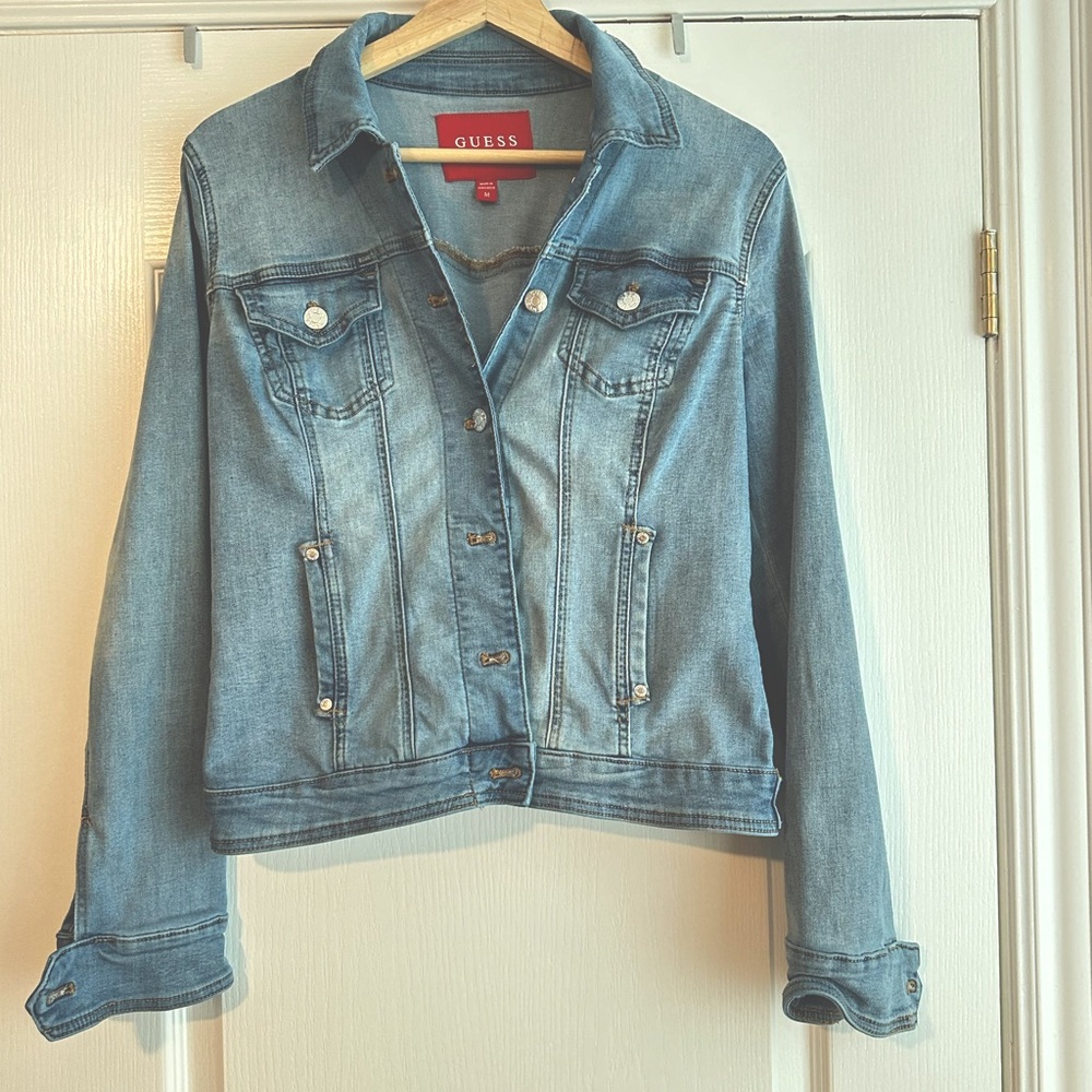 Denim jacket by Guess. NWOT. Super stretchy comfy denim.